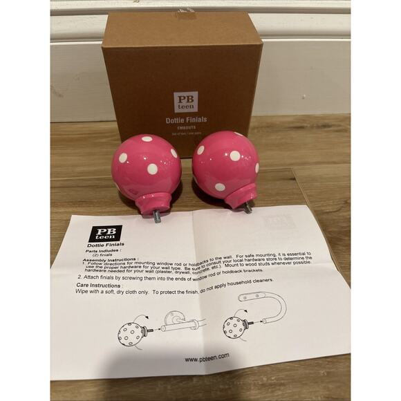 Pottery Barn Teen Dottie Finials Pink White Polka Dot Set Of 2 New In Open Box - Picture 1 of 5